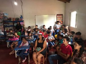 A Prefeita Municipal Enfermeira Nezita acompanhada das Vereadoras Suely Medrado e Luciana Dias, participaram na tarde de hoje do encerramento do ano letivo na Escola Rural da Região Arara.