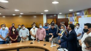 A Prefeita de Monte Santo do Tocantins Enfermeira Nezita, acompanhada dos Vereadores Donizete Pereira, Pr. Ronilson, Luciana Dias e Suely Medrado participaram no Palácio Araguaia de um encontro com o Governador Wanderlei Barbosa para apresentarem demandas de Monte Santo e da Região do Vale do Araguaia.