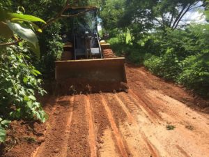 A Prefeitura de Monte Santo do Tocantins através da Secretaria Municipal de Transportes continua a recuperação e manutenção das estradas vicinais, nesta semana os trechos do carro velho ao rio gameleira, região dos Guidas e o trecho do Distrito de Campina Verde sentido Córrego piedade, estão recebendo as manutenções