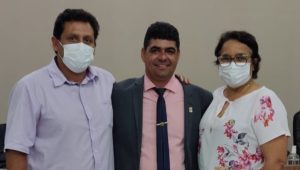 A  Prefeita de Monte Santo do Tocantins Enfermeira Nezita esteve na noite  desta última terça, na sessão mista (ordinária e solene) de abertura do  legislativo Municipal 2022.