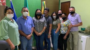 A  Prefeita de Monte Santo do Tocantins Enfermeira Nezita, recebeu hoje no  Paço Municipal o Diretor Regional de Ensino Neivon Bezerra com sua  equipe técnica para tratativas a respeito da Educação Estadual na  cidade.