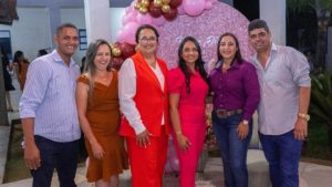 A  Prefeitura Municipal de Monte Santo realizou na noite do último sábado  07/05 na Escola Municipal Tocantins em Campina Verde, um jantar em  comemoração ao dia das Mães.