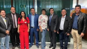 A Prefeita Municipal de Monte Santo do Tocantins, Enfermeira Nezita, esteve reunida na manhã de hoje 06/02 na Câmara dos Deputados onde visitou os gabinetes dos Parlamentares, Carlos Gaguim e Ricardo Ayres.