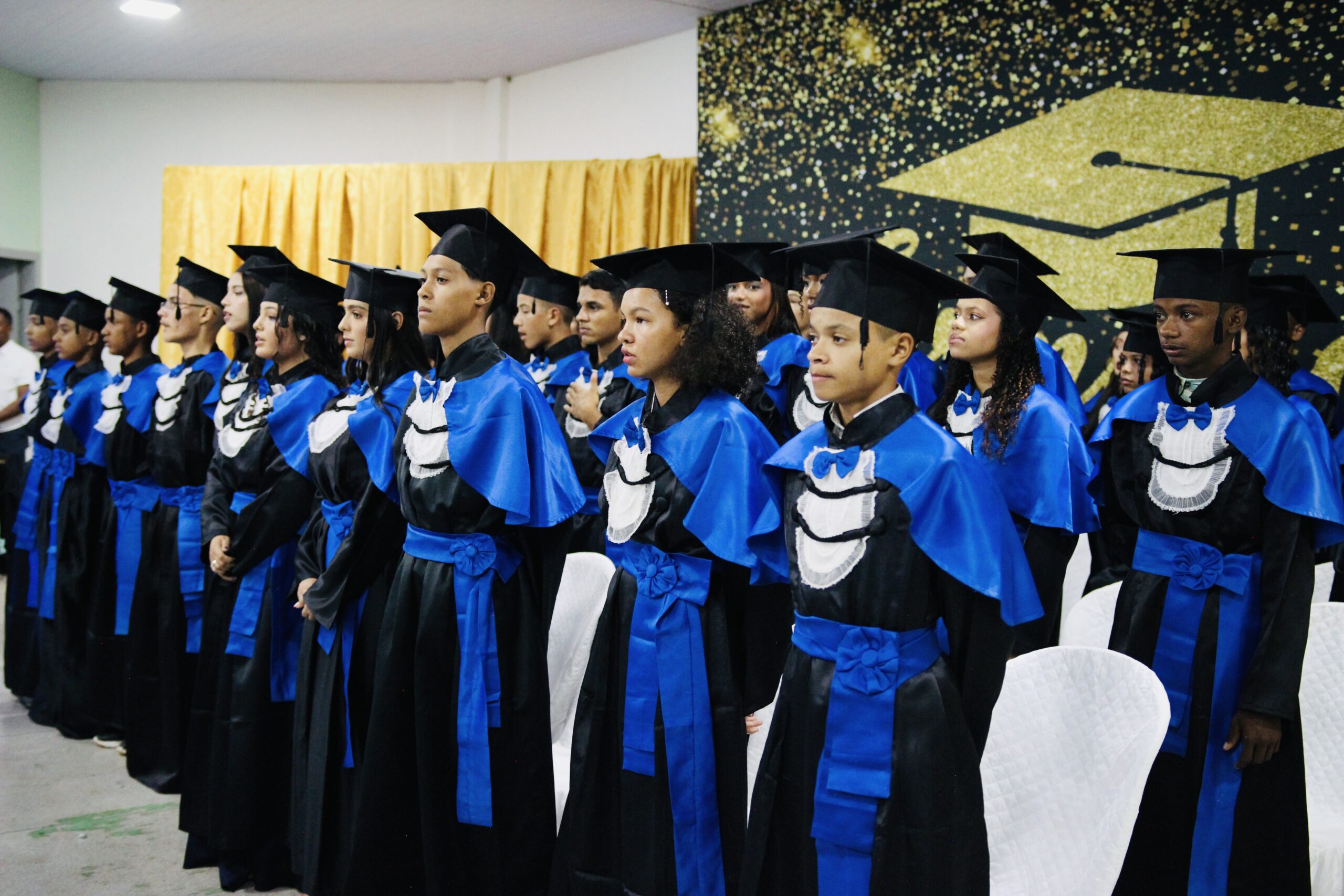 Prefeitura de Monte Santo celebra formatura dos alunos do 9º ano em noite de emoção e conquistas
